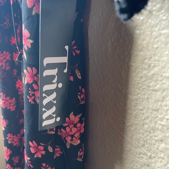 Black pink floral dress, size medium, summer/spring, NWT, above the knee - Picture 5 of 6